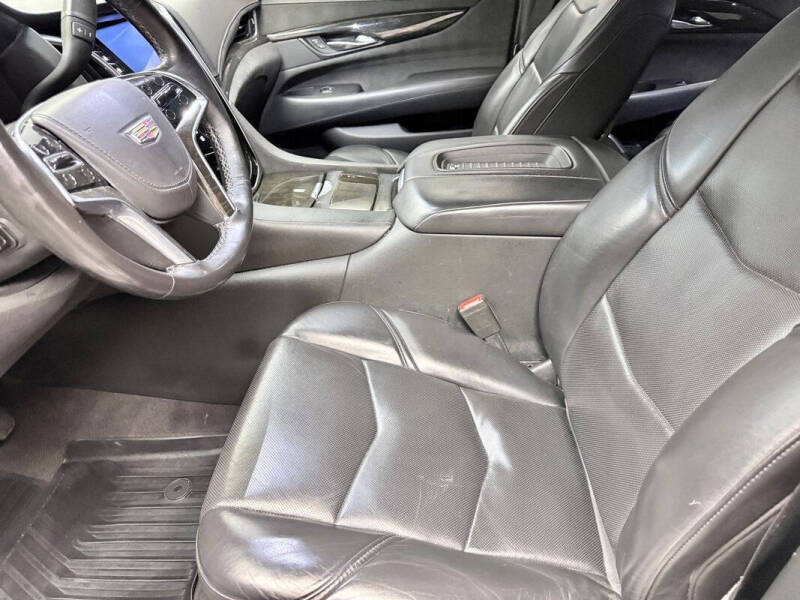 2020 Cadillac Escalade Platinum