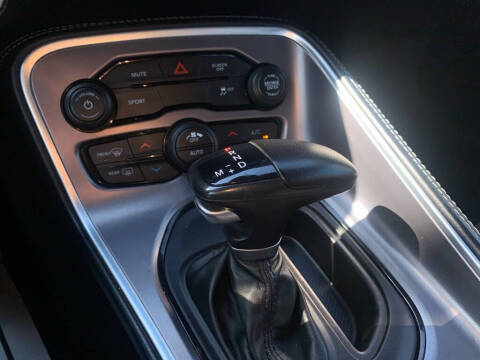 2022 Dodge Challenger SXT