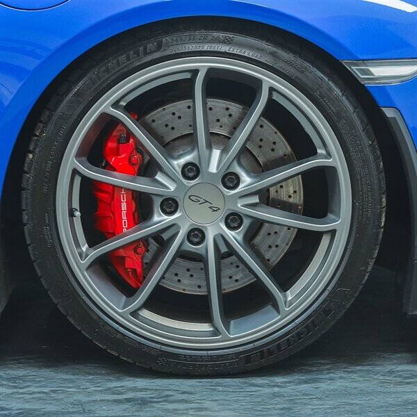 2016 Porsche Cayman GT4
