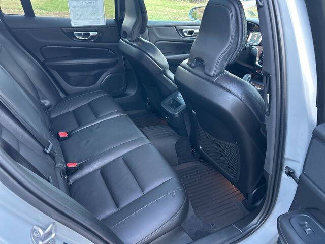 2024 Volvo V60 Cross Country B5 Plus
