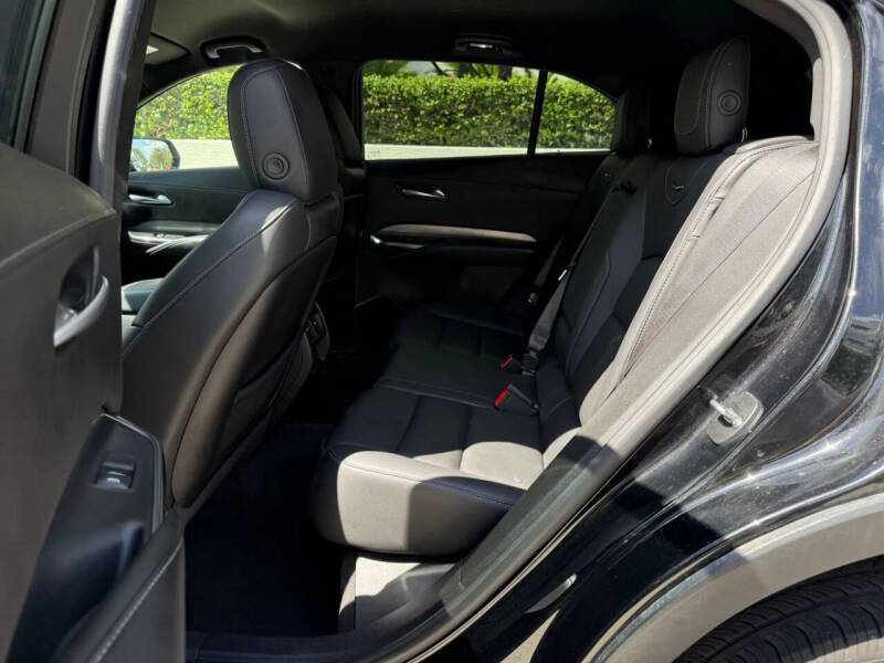 2024 Cadillac XT4 Premium Luxury