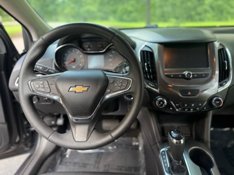 2017 Chevrolet Cruze LT Auto
