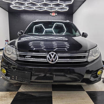 2014 Volkswagen Tiguan R-Line