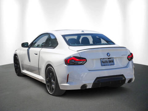 2025 BMW 2 Series 230i