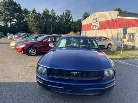 2006 Ford Mustang V6 Standard