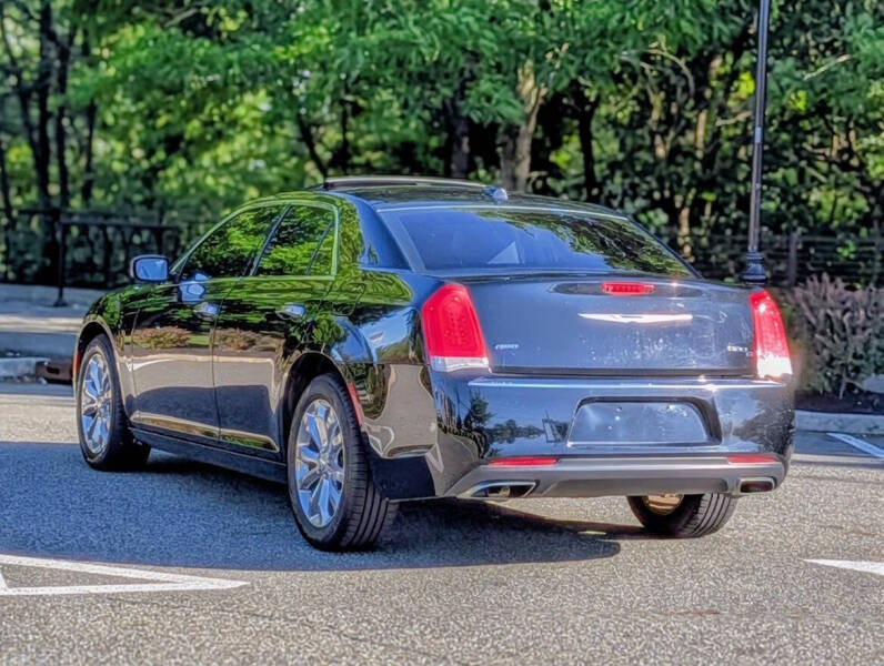 2016 Chrysler 300 C