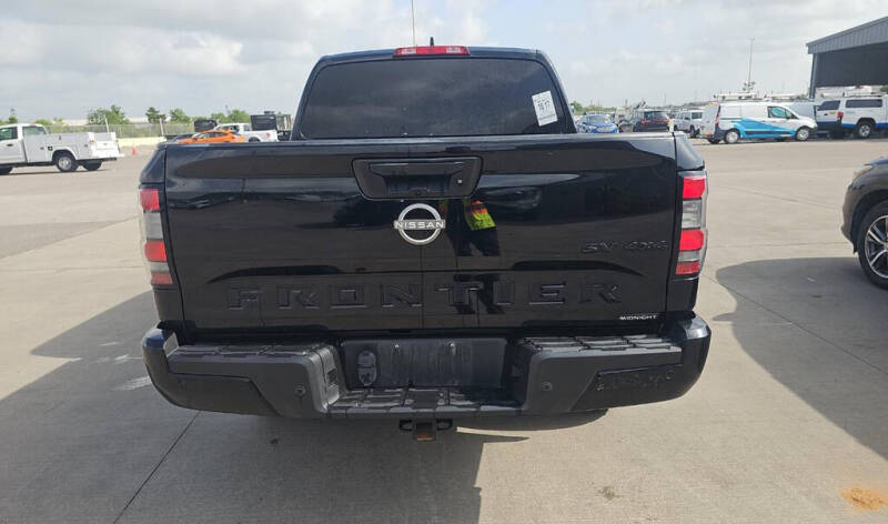 2023 Nissan Frontier SV