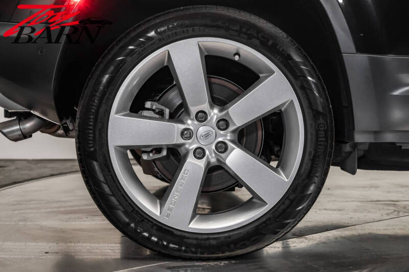 2024 Land Rover Defender 110 V8 P500 SE