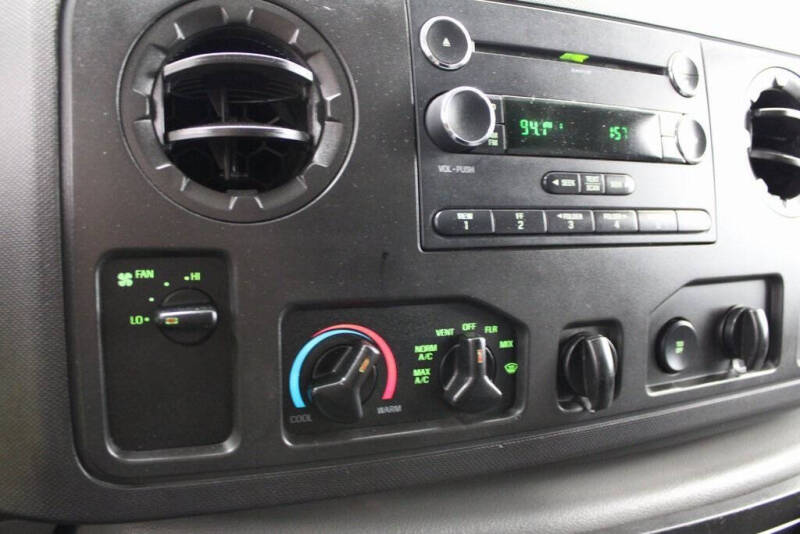 2013 Ford E-Series E-350 SD