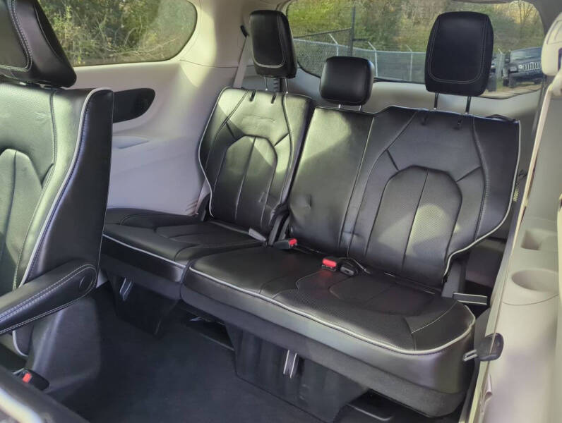 2023 Chrysler Pacifica Plug-In Hybrid Limited