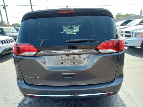 2018 Chrysler Pacifica Touring L