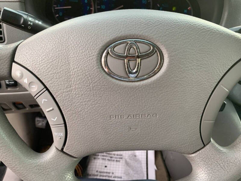 2009 Toyota Sienna LE 7-Passenger