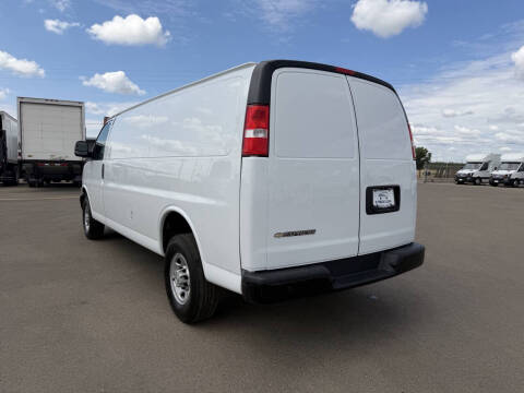 2022 Chevrolet Express 2500