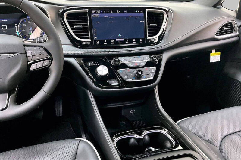 2027 Chrysler Pacifica Limited