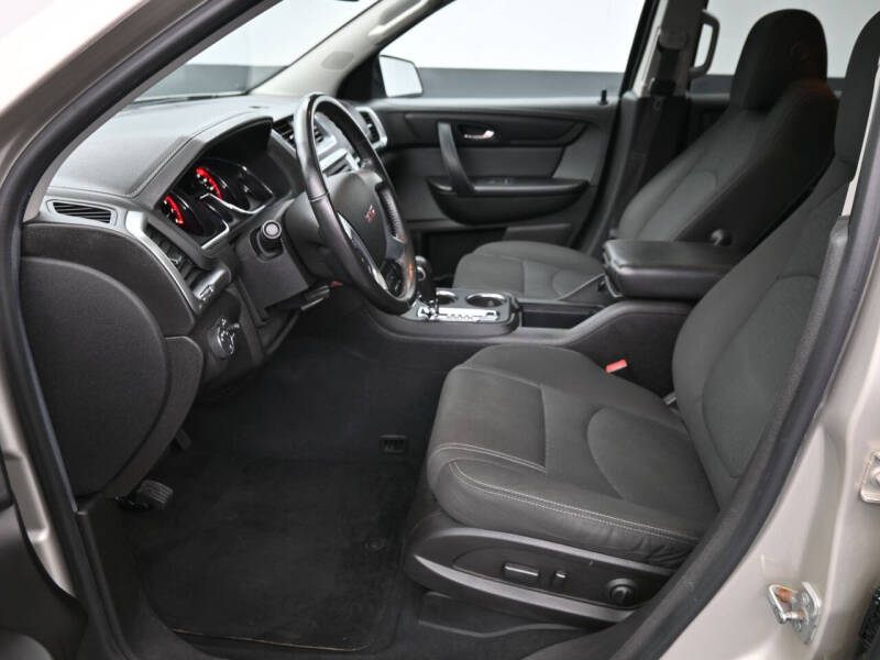 2016 GMC Acadia SLE-2