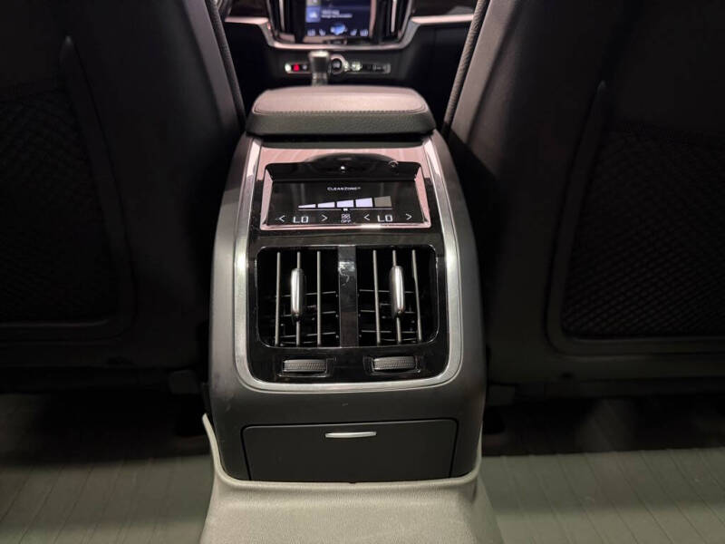 2018 Volvo S90 T5 Momentum