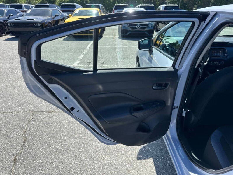 2025 Nissan Versa SV
