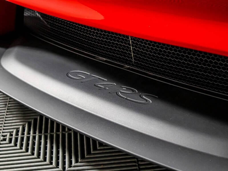 2024 Porsche 718 Cayman GT4 RS