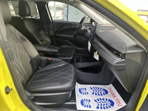 2025 Ford Mustang Mach-E Select