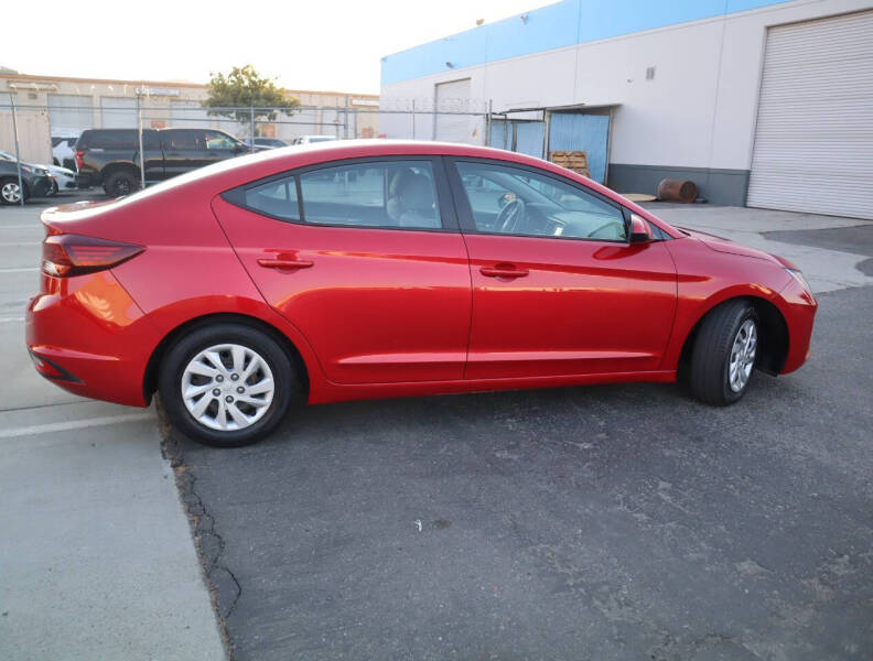 2020 Hyundai Elantra SE