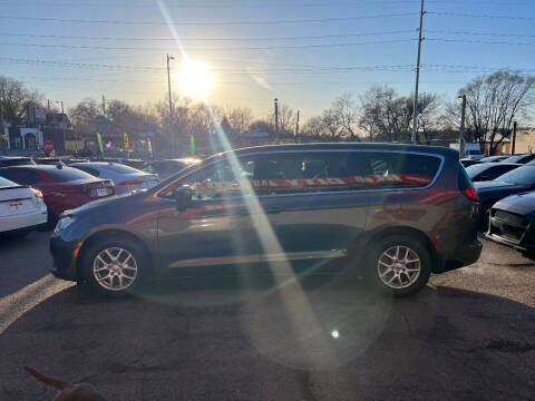 2017 Chrysler Pacifica LX