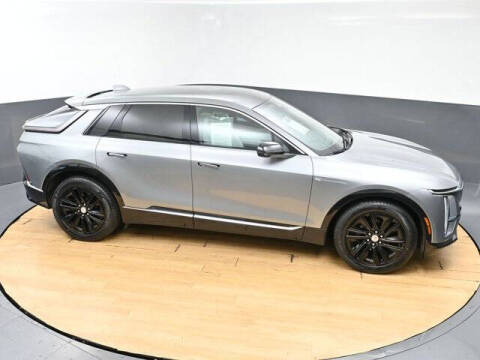 2024 Cadillac LYRIQ Luxury 1