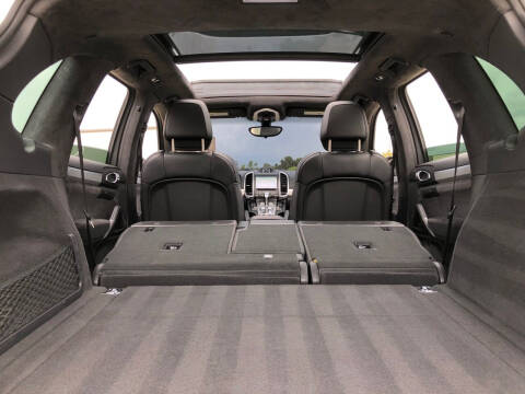 2013 Porsche Cayenne GTS