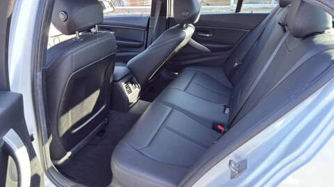 2015 BMW 3 Series 320i