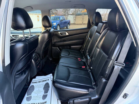 2020 Nissan Pathfinder SL