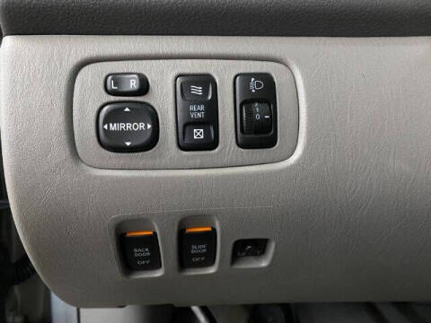 2004 Toyota Sienna XLE Limited 7 Passenger