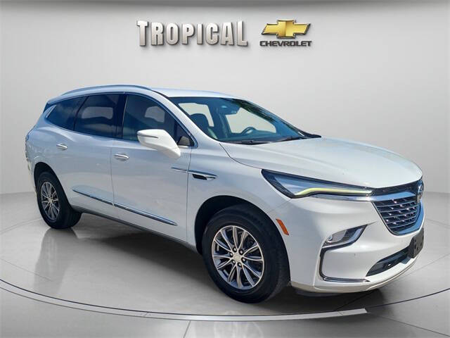 2022 Buick Enclave Essence