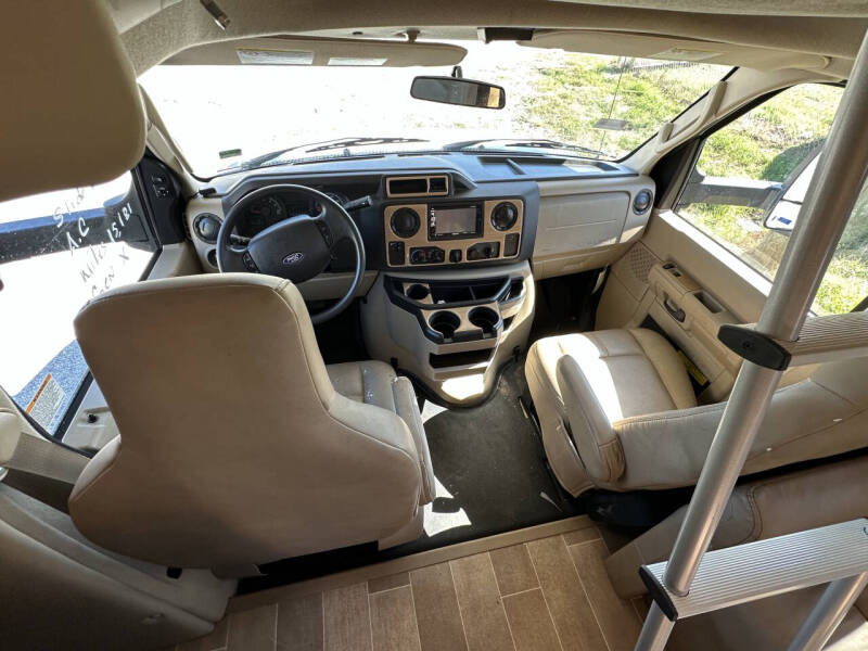 2020 Thor Motor Coach Chateau