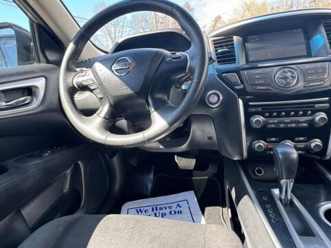 2016 Nissan Pathfinder S