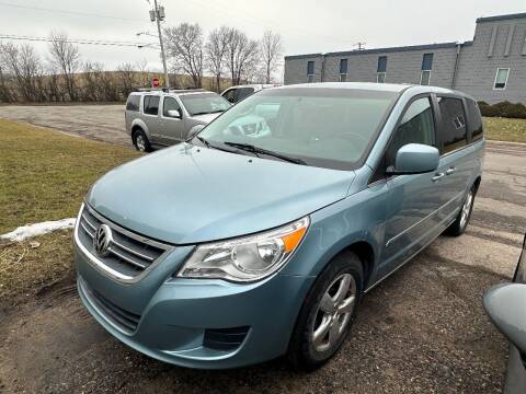 2009 Volkswagen Routan for sale at ACE IMPORTS AUTO SALES INC in Hopkins MN