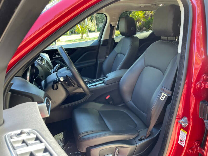 2019 Jaguar F-PACE 25t Premium