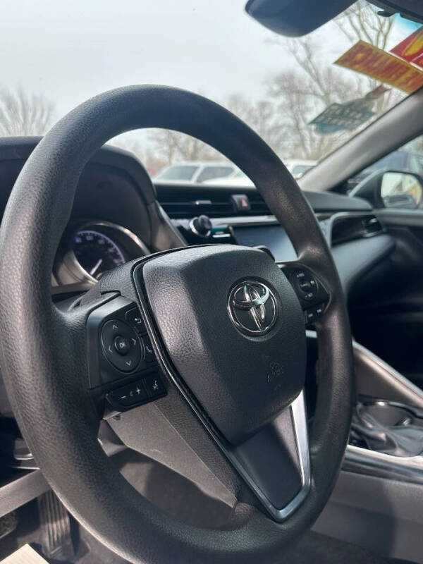 2019 Toyota Camry LE