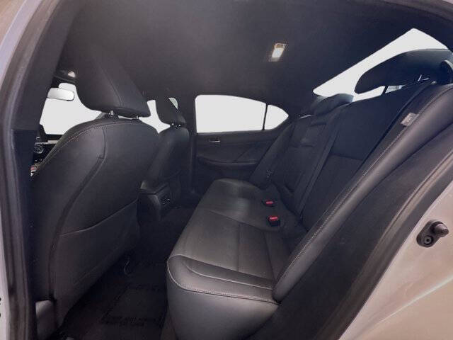 2021 Lexus IS 300