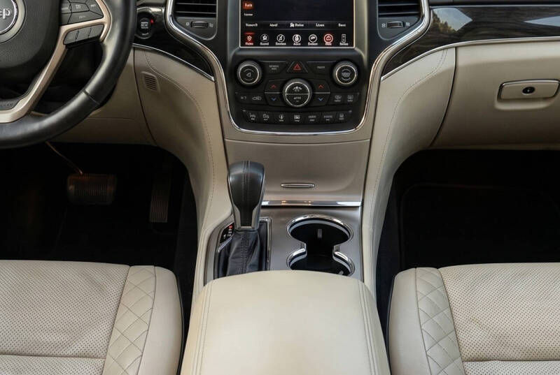 2017 Jeep Grand Cherokee Summit