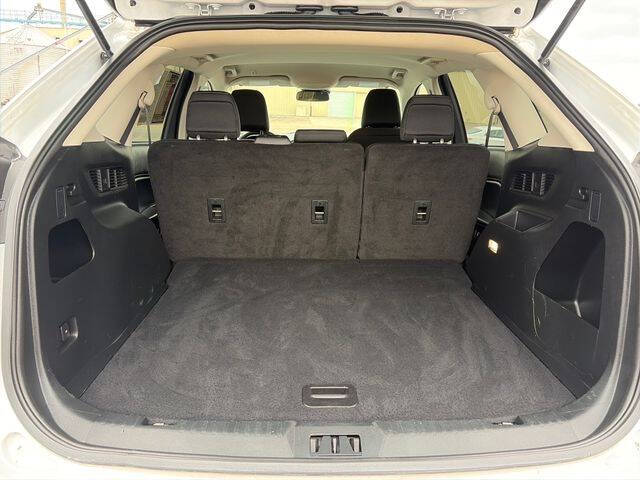 2022 Ford Edge SE
