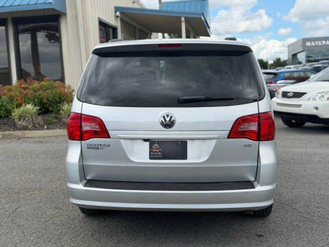 2011 Volkswagen Routan
