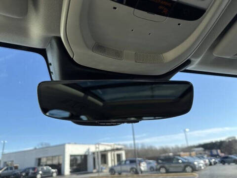 2025 Volvo XC60 B5 Plus Dark Theme