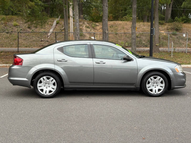 2013 Dodge Avenger SE