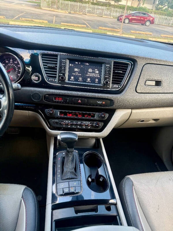 2017 Kia Sedona EX