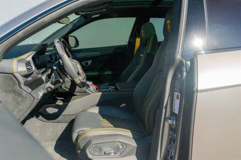 2024 Lamborghini Urus Performante