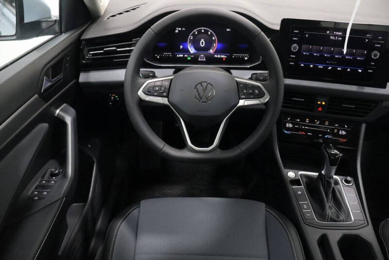 2025 Volkswagen Jetta SE