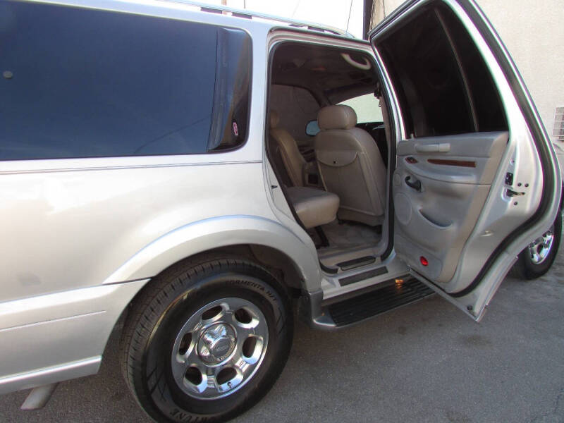 2000 Lincoln Navigator Base photo 17