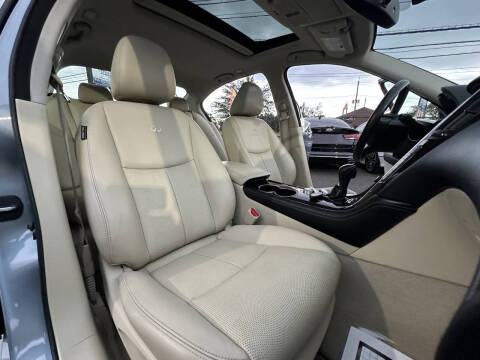 2014 Infiniti Q50 Premium