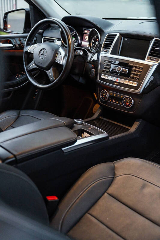 2015 Mercedes-Benz GL-Class GL 550 4MATIC