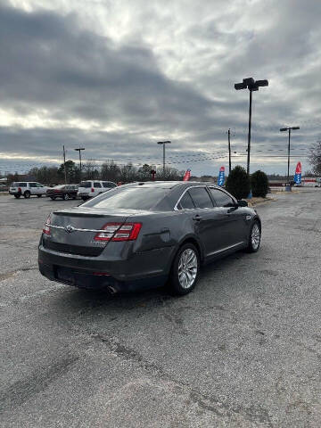 2019 Ford Taurus Limited