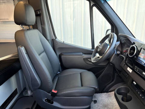 2025 Mercedes-Benz Sprinter